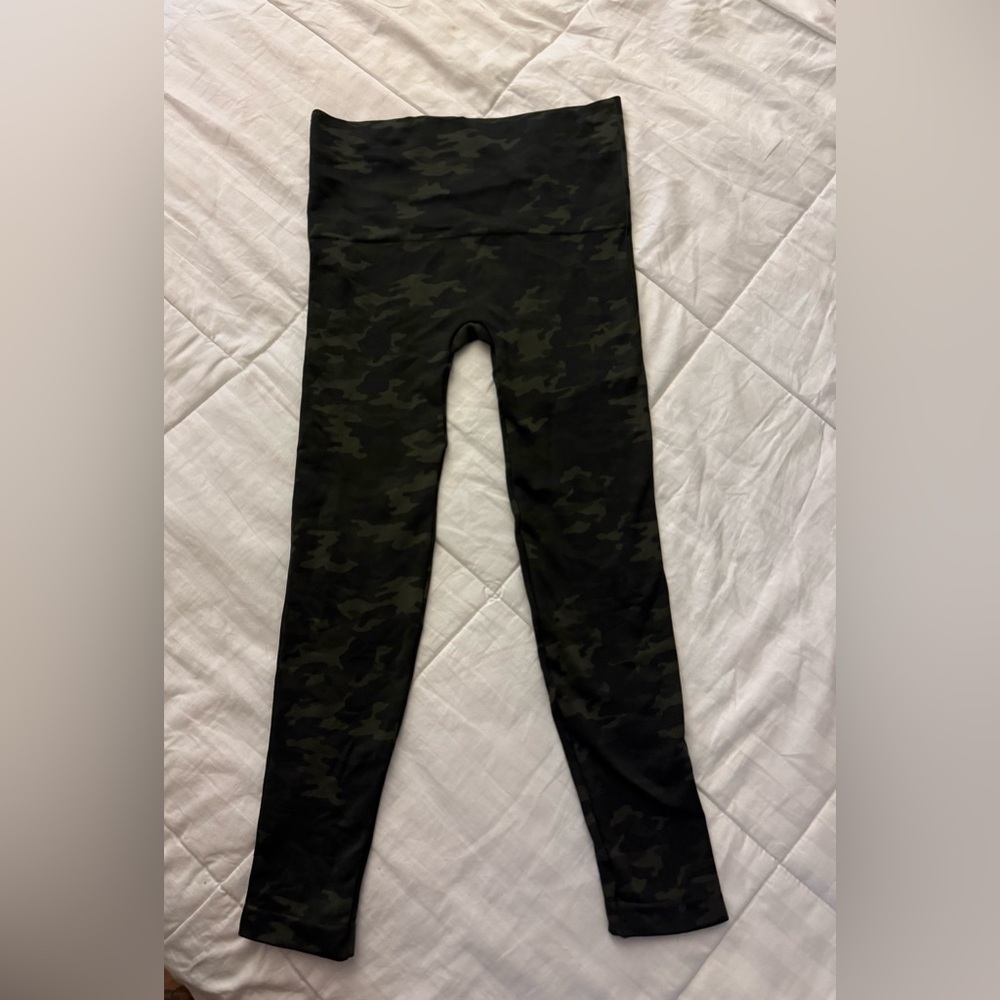 SPANX Kids Dark Camouflage Leggings